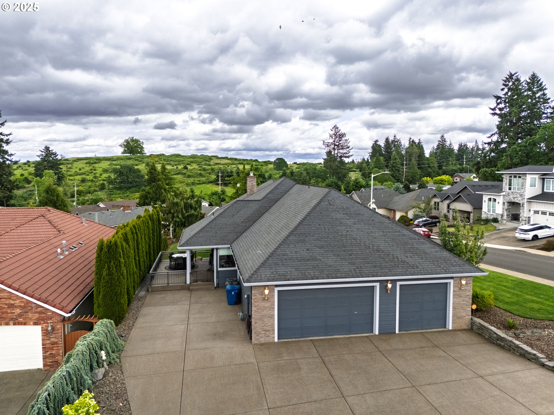 2111 CELEEN AVE