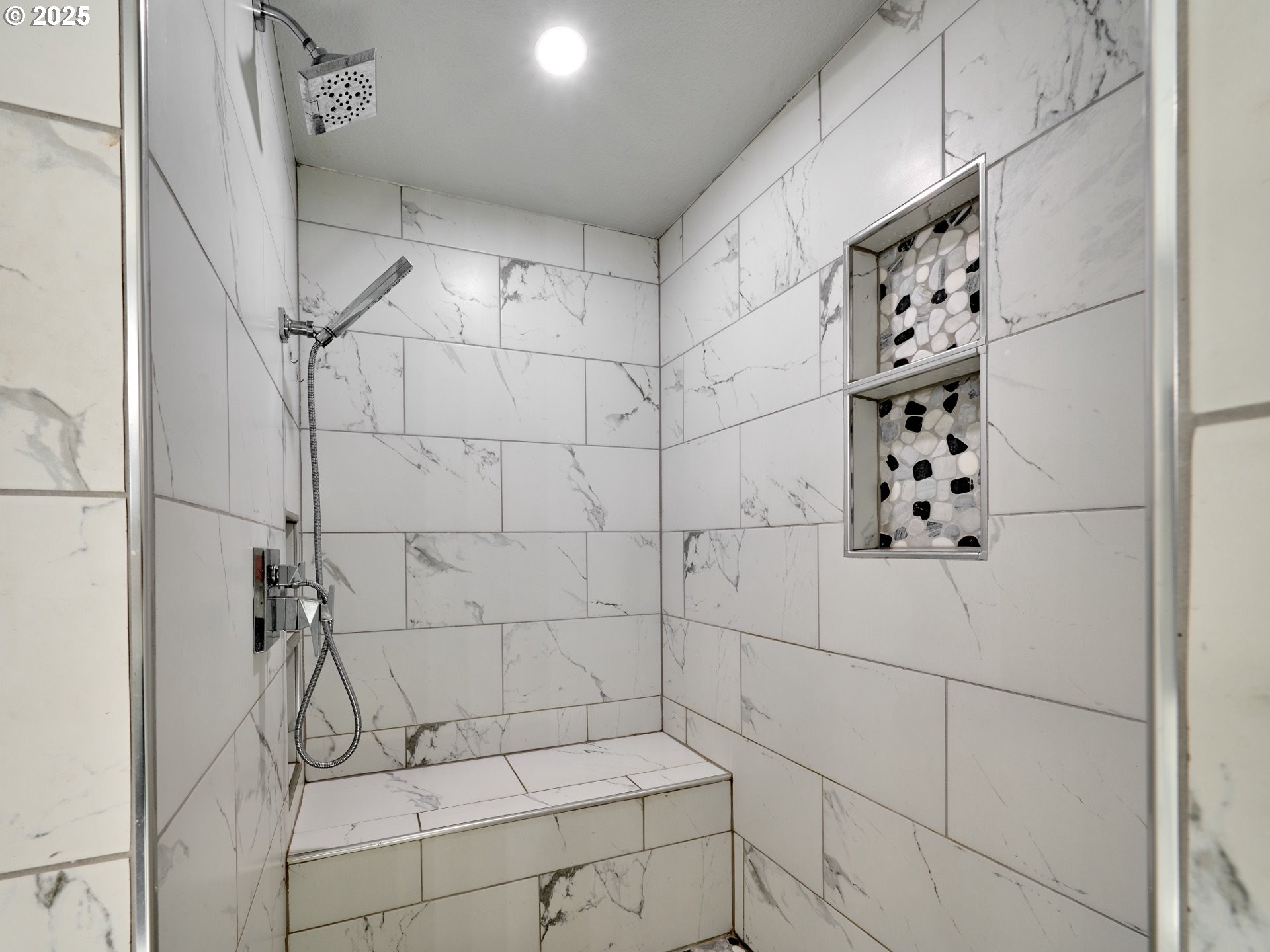 Canby, Oregon 97013, United States, 3 Bedrooms Bedrooms, ,3 BathroomsBathrooms,Residential,Active,83260