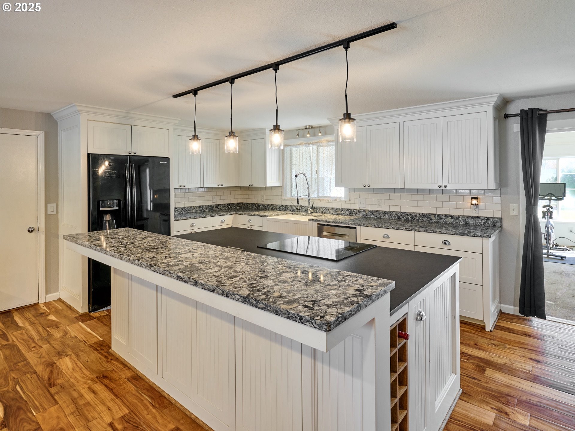 Canby, Oregon 97013, United States, 3 Bedrooms Bedrooms, ,3 BathroomsBathrooms,Residential,Active,83260