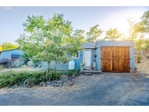 A home in Maupin