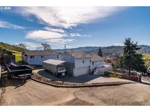 918 NE MALHEUR AVE Roseburg OR 97470