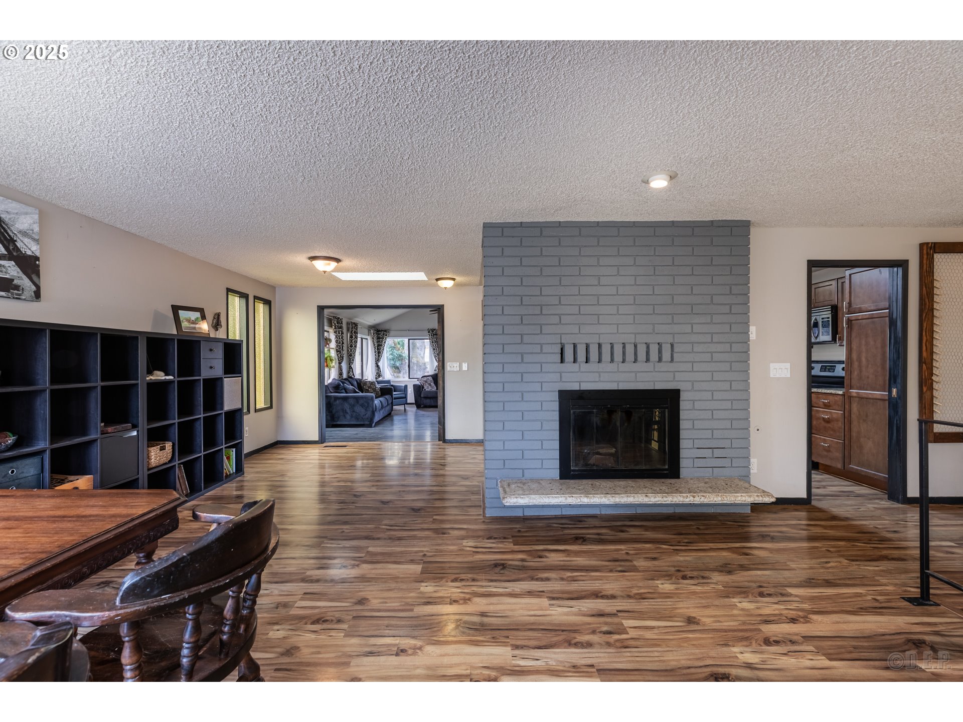 251 ALLENDALE DR