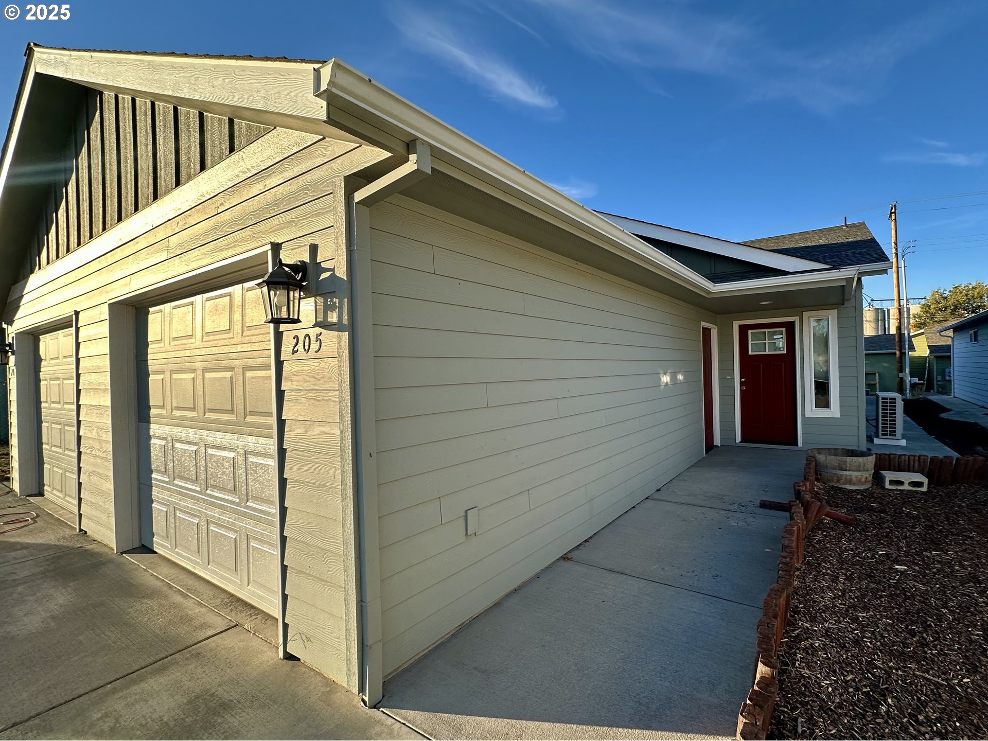 Photo 1 of 23 — 205/207 W NESBITT ST, Goldendale, WA 98620