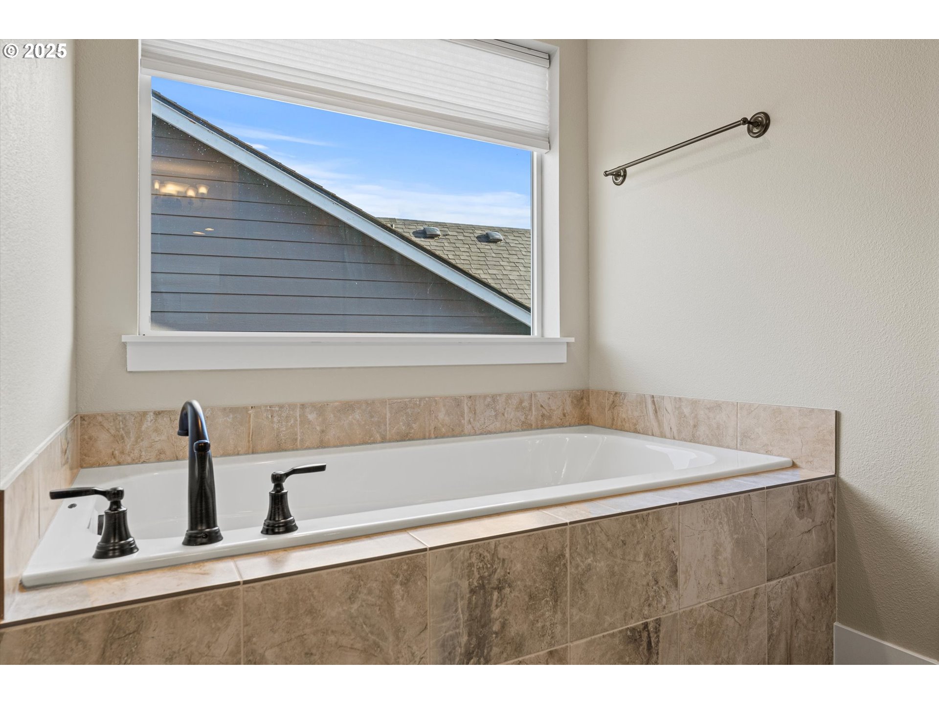 Battle Ground, Washington 98604, United States, 4 Bedrooms Bedrooms, ,3 BathroomsBathrooms,Residential,Active,83611