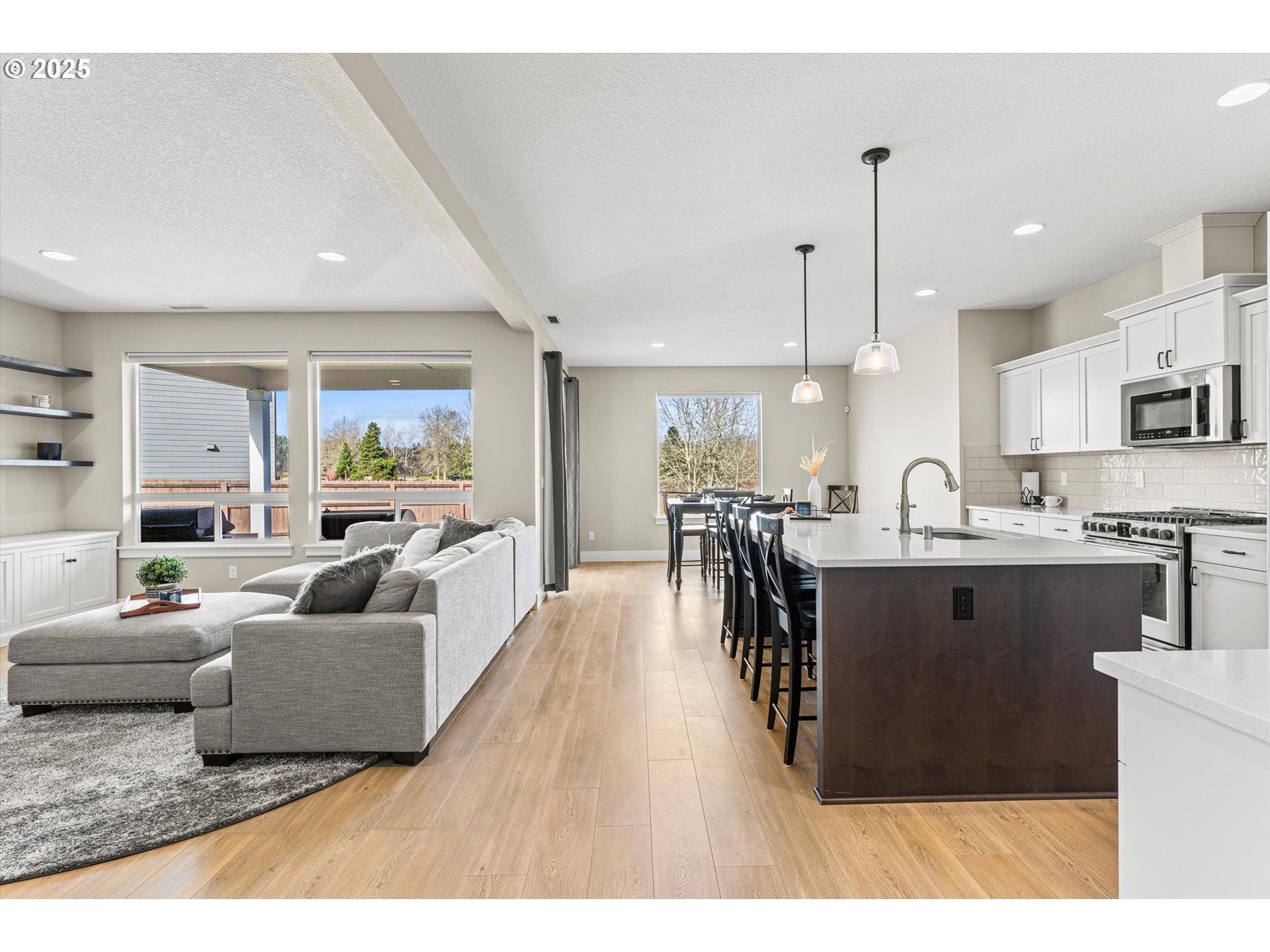 Battle Ground, Washington 98604, United States, 4 Bedrooms Bedrooms, ,3 BathroomsBathrooms,Residential,Active,83611