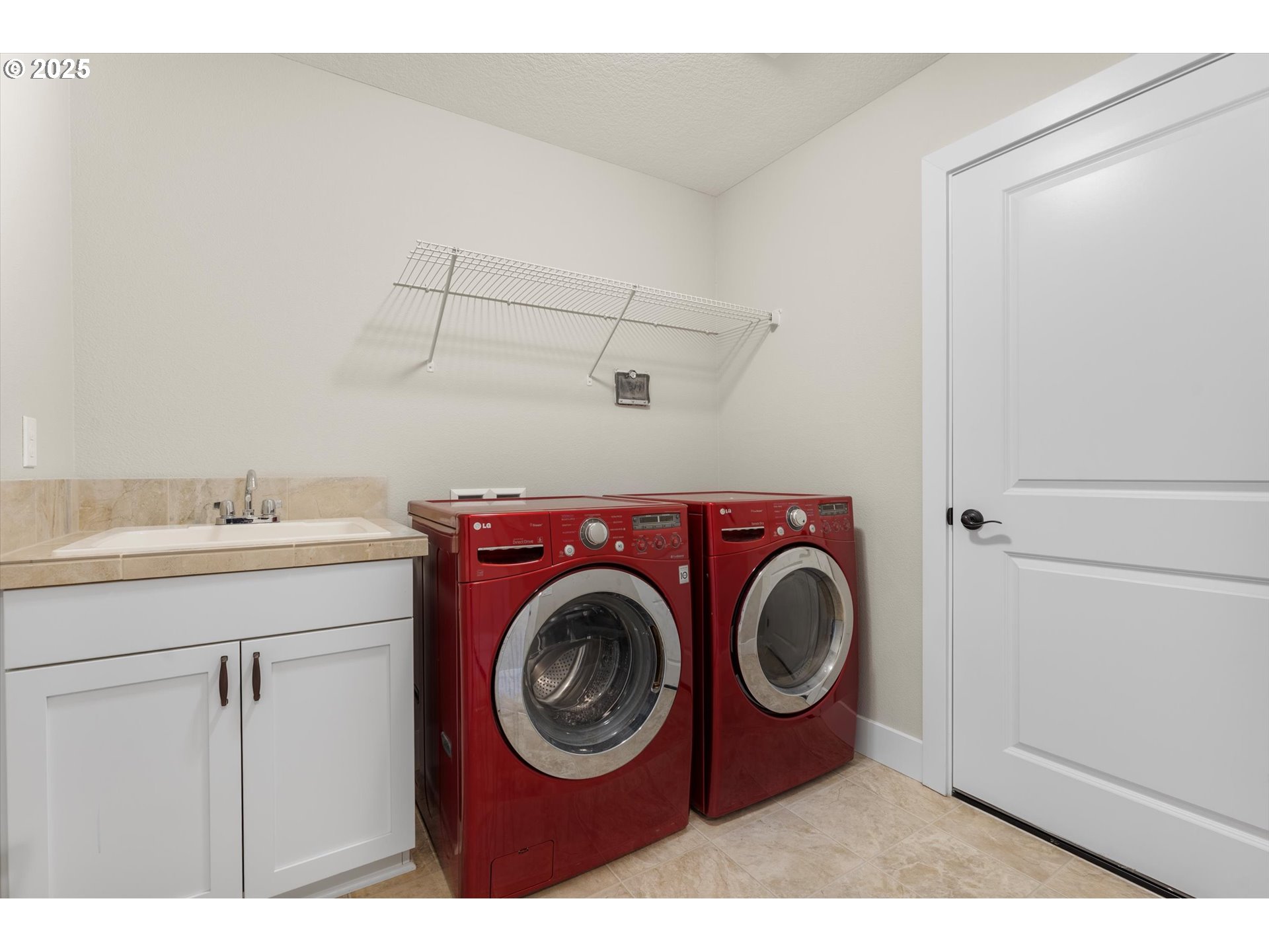 Battle Ground, Washington 98604, United States, 4 Bedrooms Bedrooms, ,3 BathroomsBathrooms,Residential,Active,83611