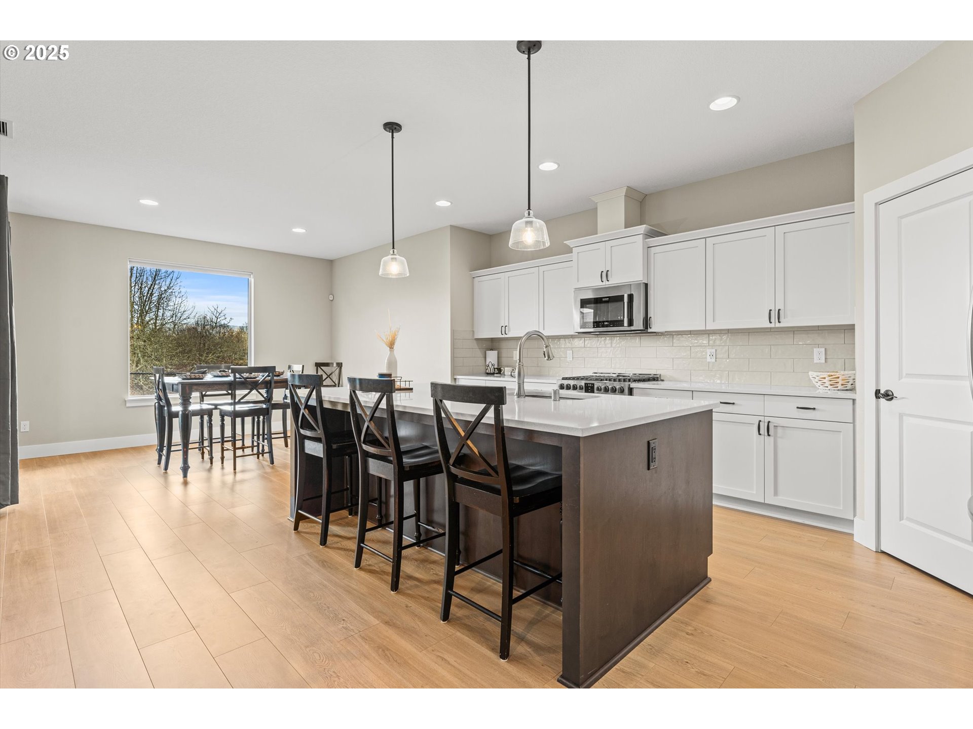 Battle Ground, Washington 98604, United States, 4 Bedrooms Bedrooms, ,3 BathroomsBathrooms,Residential,Active,83611