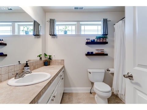 Tiny photo for 1234 Augusta Ct, Creswell, OR 97426 (MLS # 553348613)