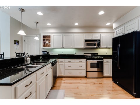 Tiny photo for 1234 Augusta Ct, Creswell, OR 97426 (MLS # 553348613)