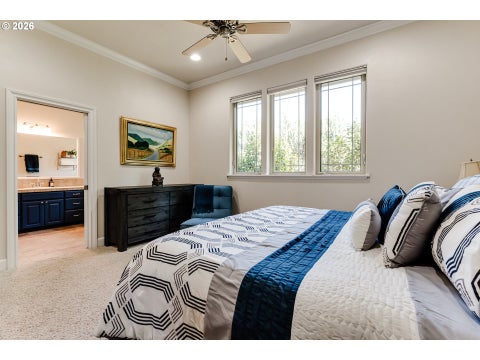 Tiny photo for 1234 Augusta Ct, Creswell, OR 97426 (MLS # 553348613)