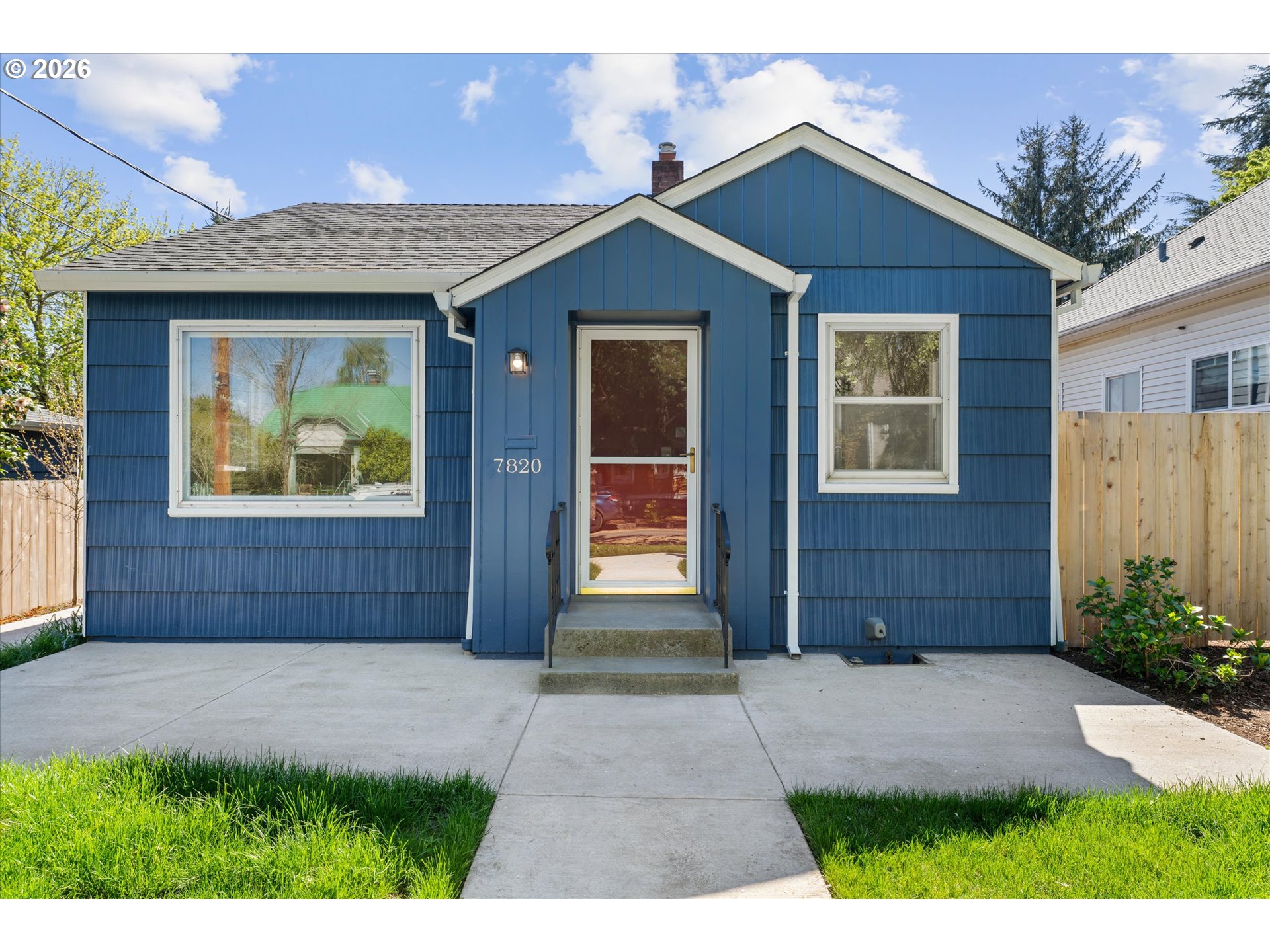 7820 SE SALMON ST