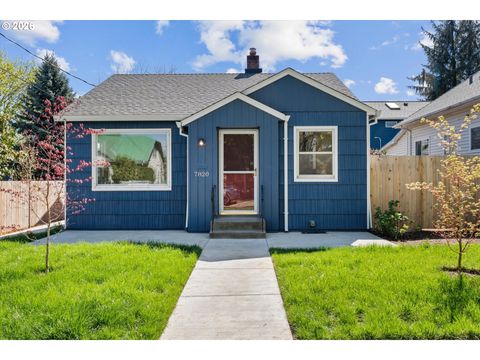 7820 SE SALMON ST Portland OR 97215