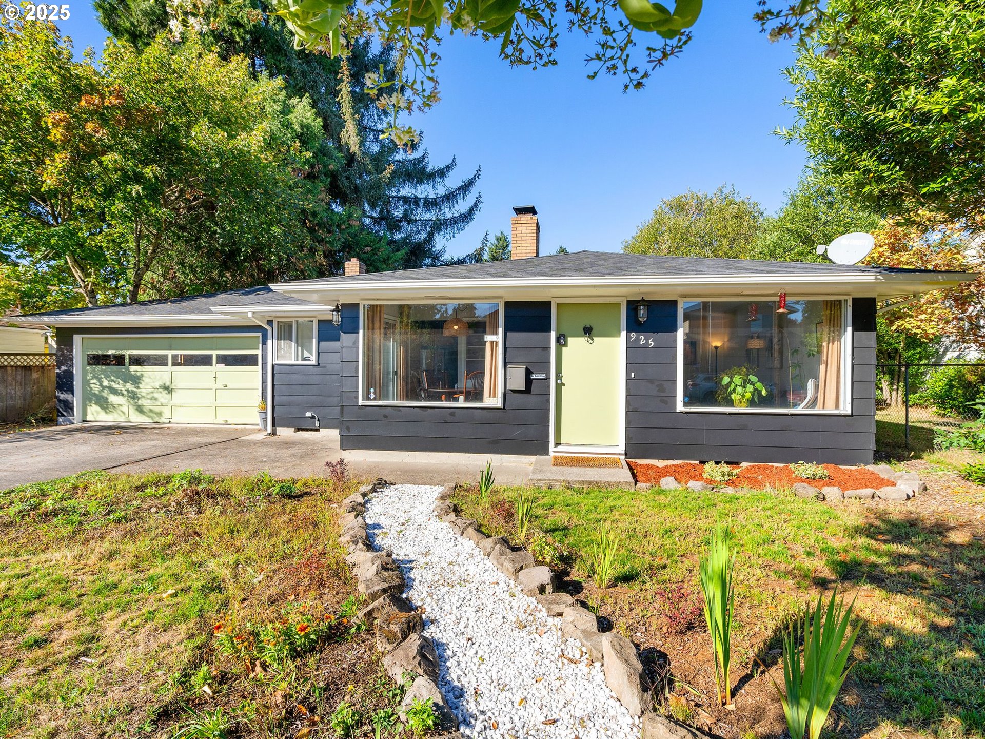 925 NE 104TH AVE