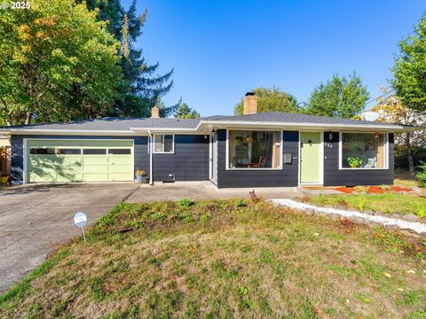 925 NE 104TH AVE Portland OR 97220
