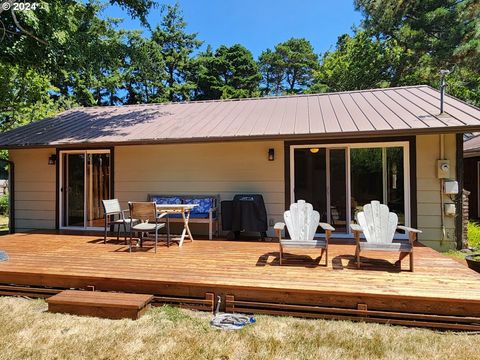 A home in Port Orford