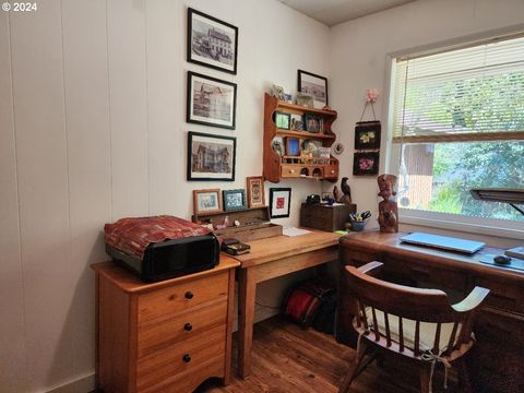 A home in Port Orford