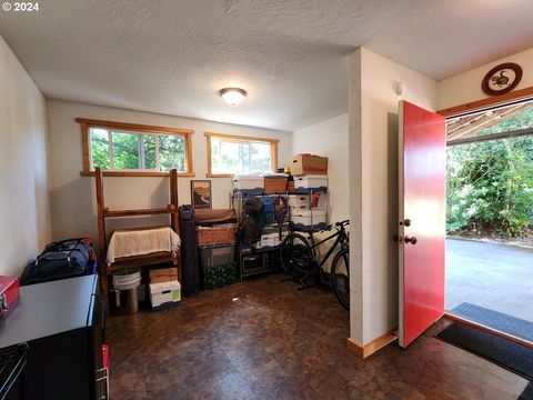 A home in Port Orford