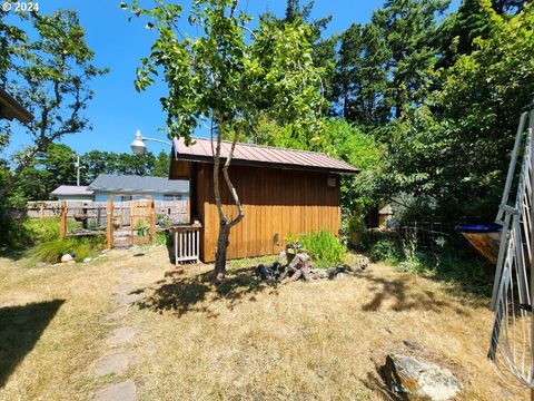 A home in Port Orford