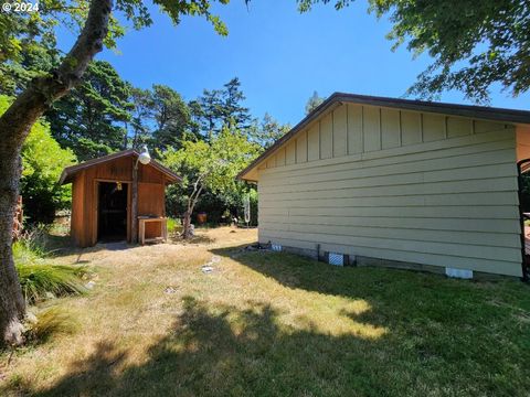 A home in Port Orford