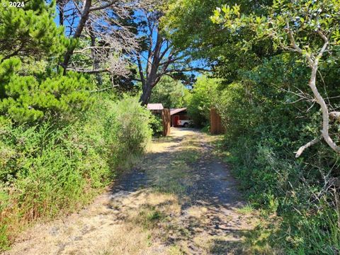 A home in Port Orford