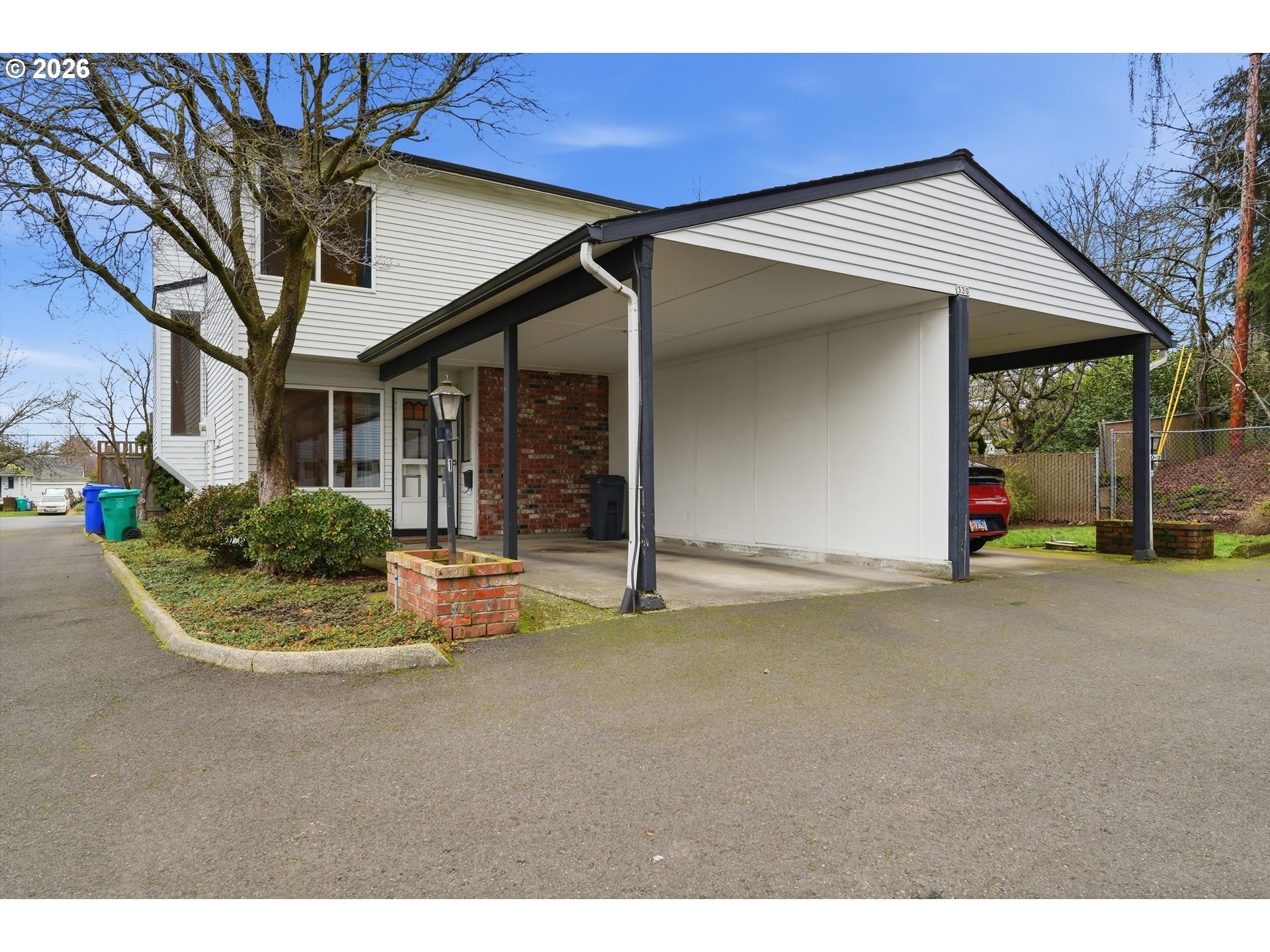 Photo 1 of 40 — 330 SE 50TH AVE D1, Portland, OR 97215