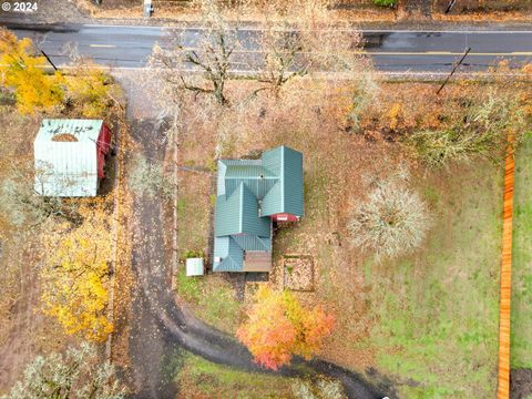 A home in Aumsville