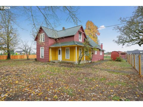 A home in Aumsville