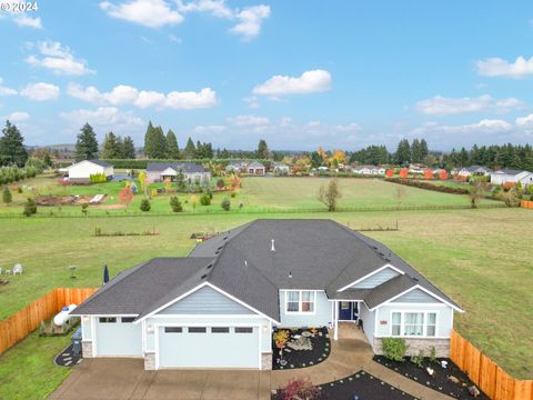 A home in Aumsville