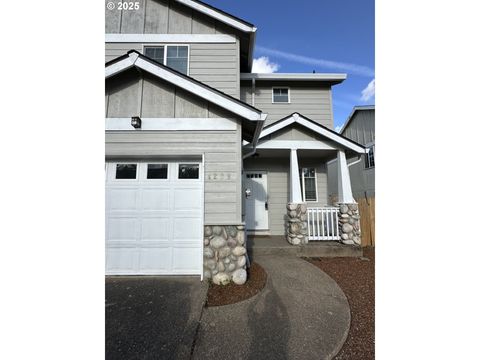 4238 SE 120TH AVE Portland OR 97266
