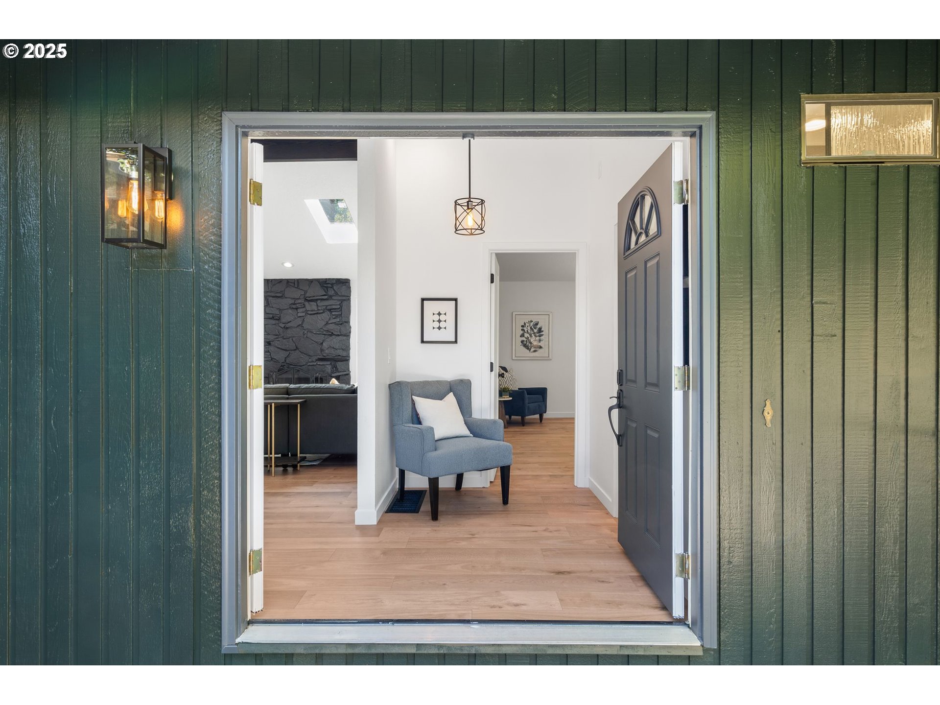 2 FALSTAFF ST