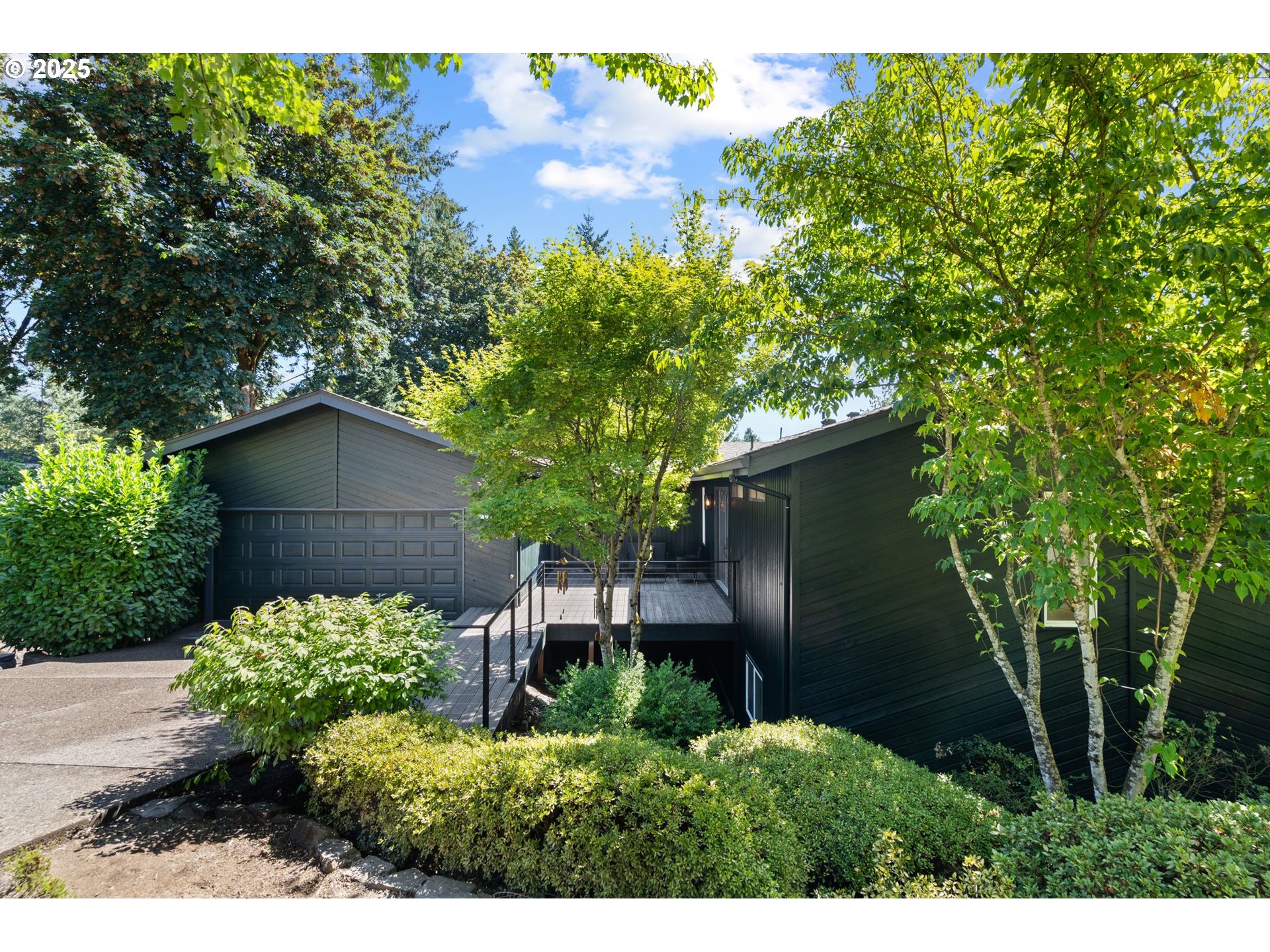 2 FALSTAFF ST