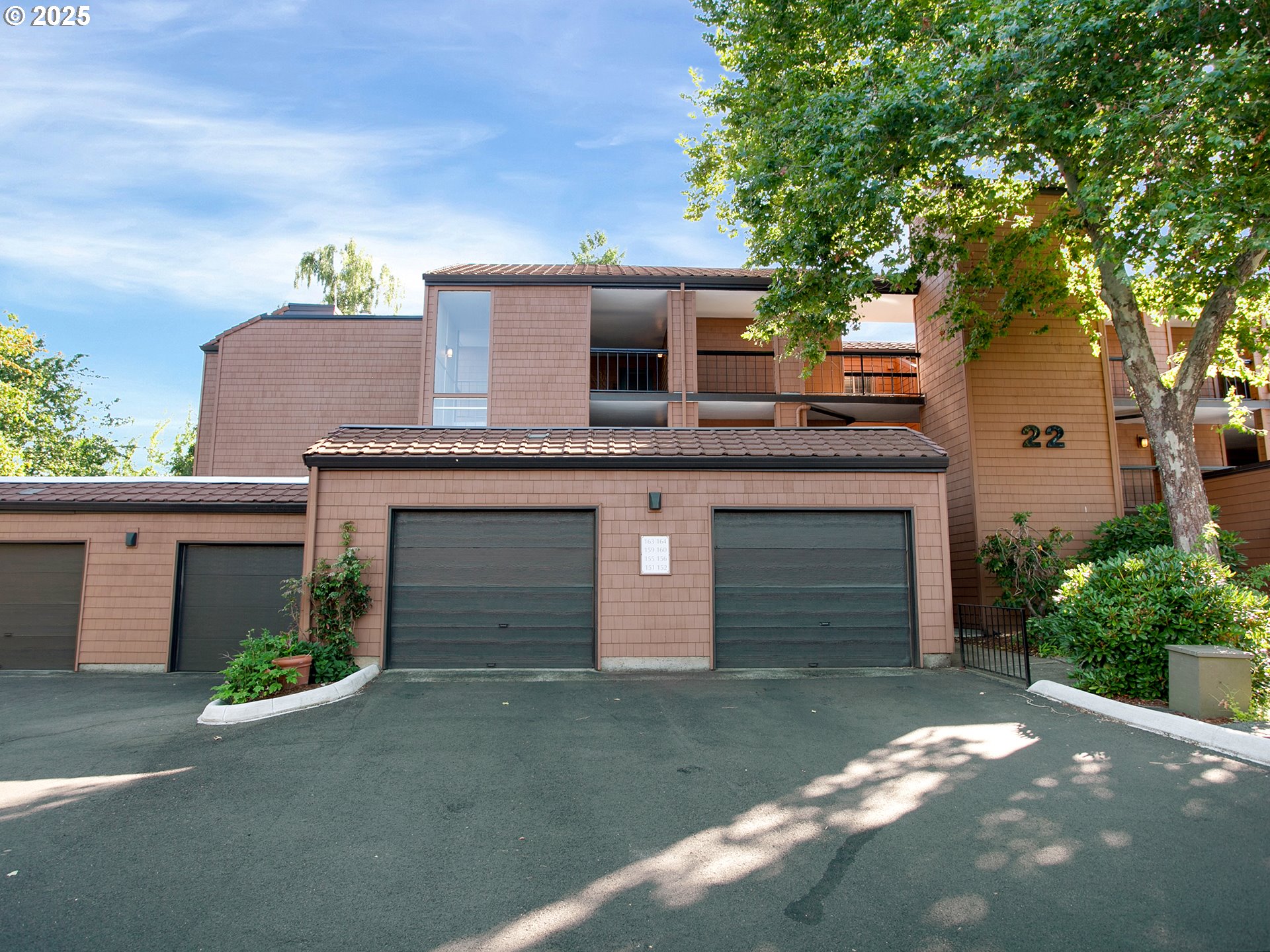 159 OSWEGO SUMMIT