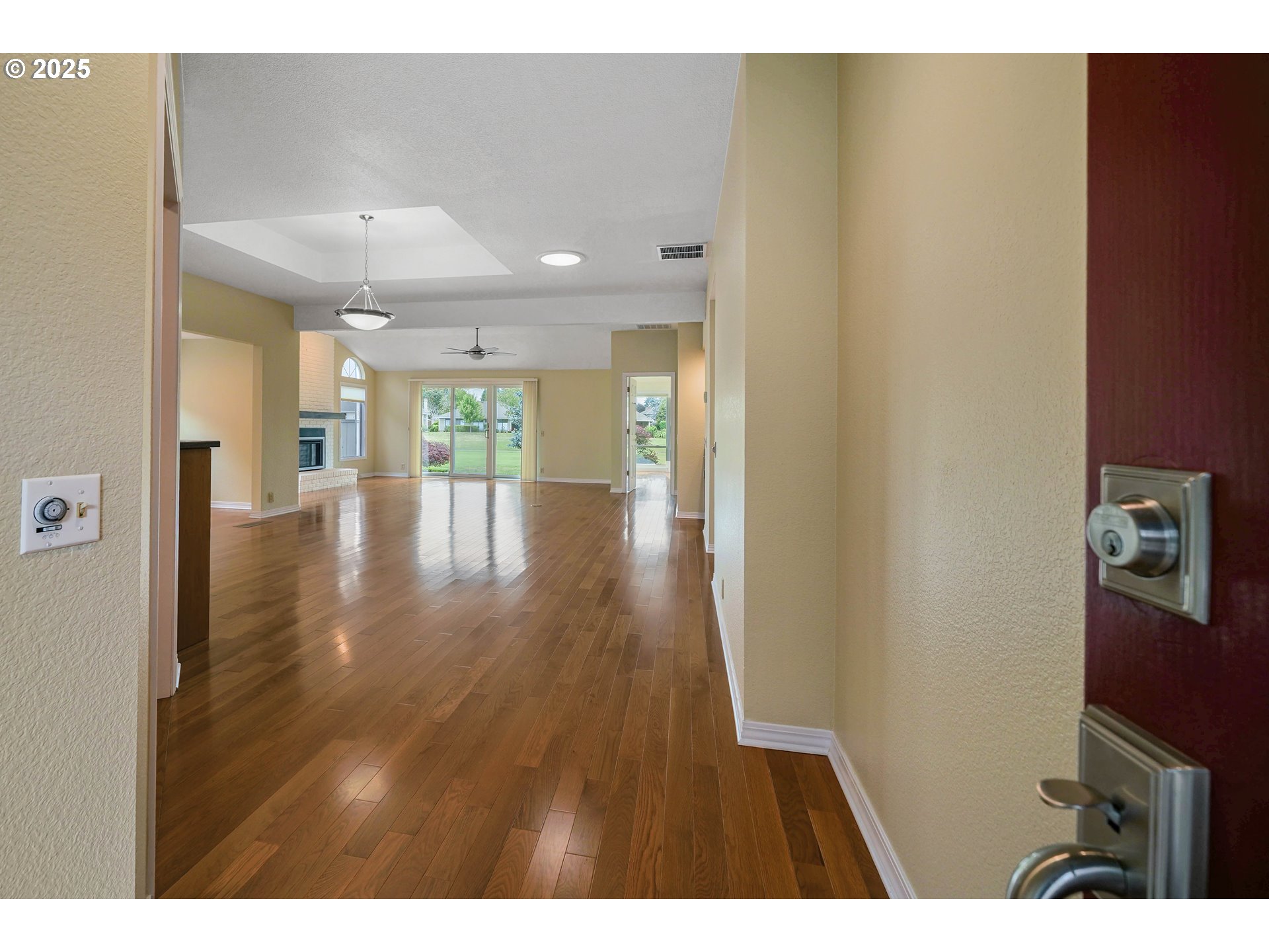 533 FOUNTAIN CT