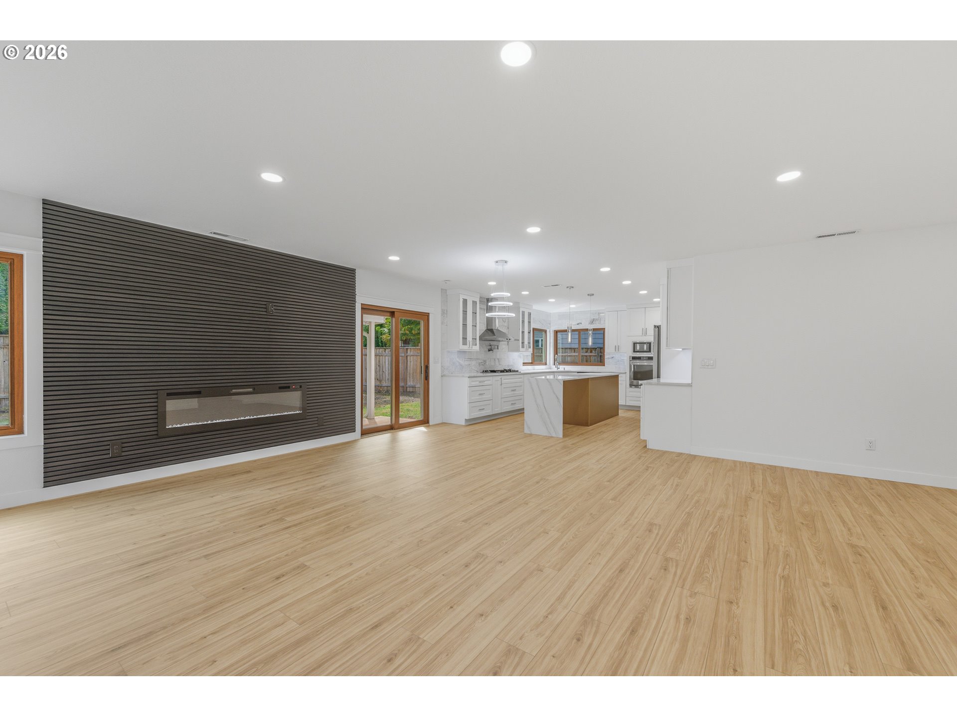 75 NW MEADOW DR