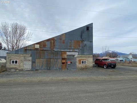 621 JOHN ST Haines OR 97833