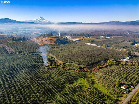 2650 VAN HORN DR Hood River OR 97031