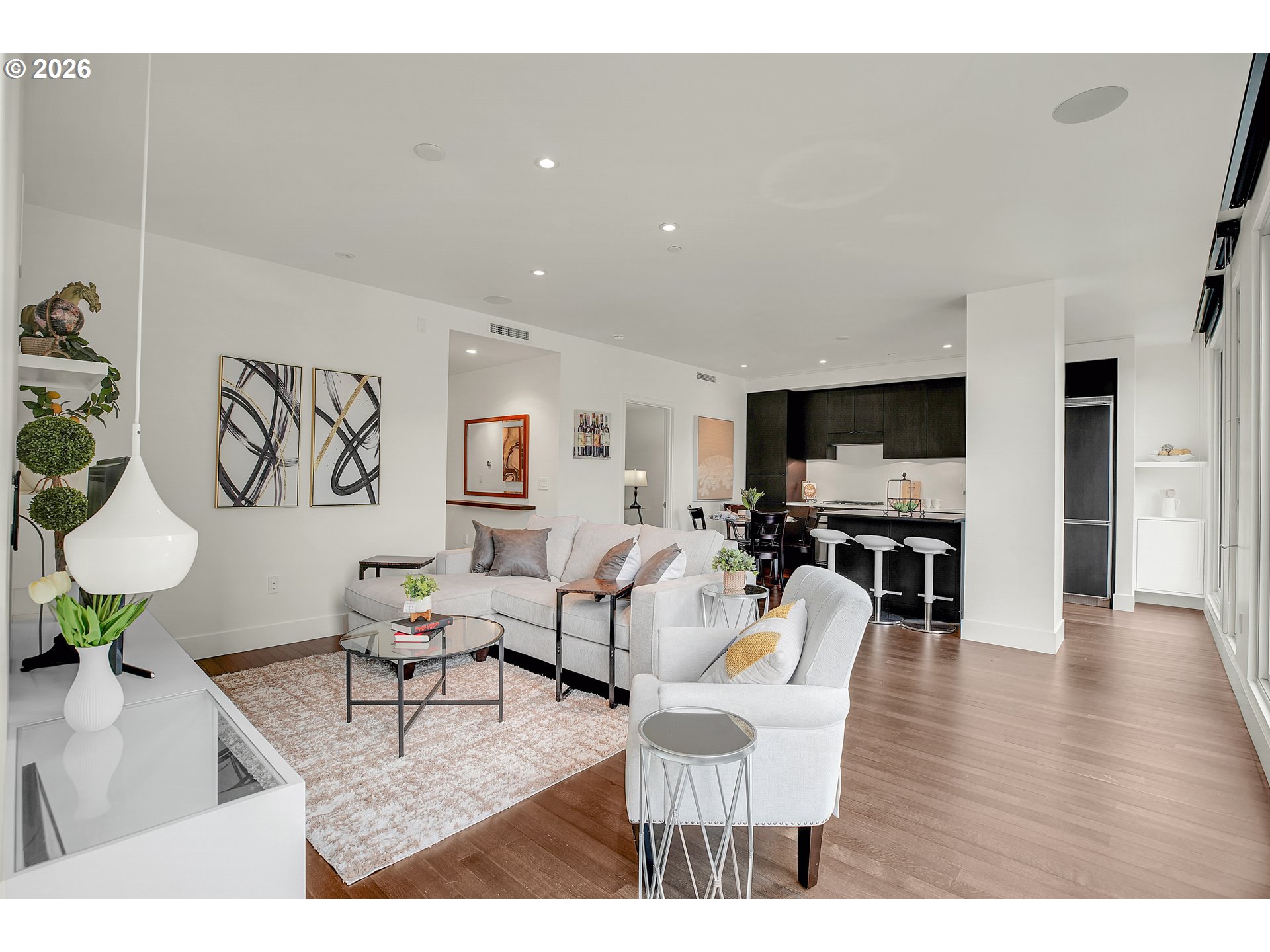 937 NW GLISAN ST 735