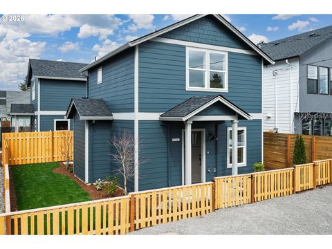 6909 NE Multnomah ST C Portland OR 97213