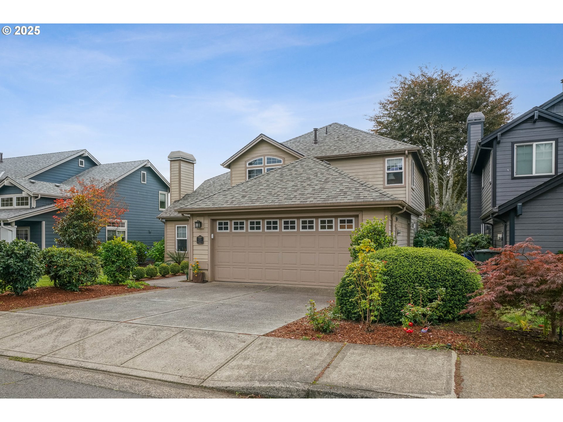 528 CREEKSIDE DR