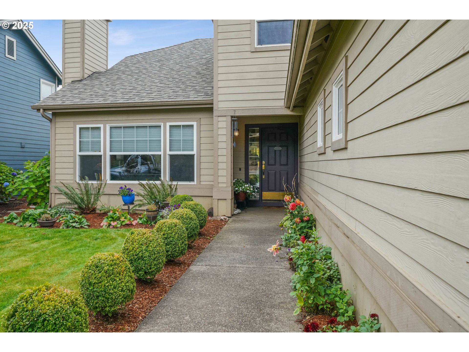 528 CREEKSIDE DR
