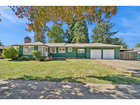5811 SE 50TH AVE Portland OR 97206