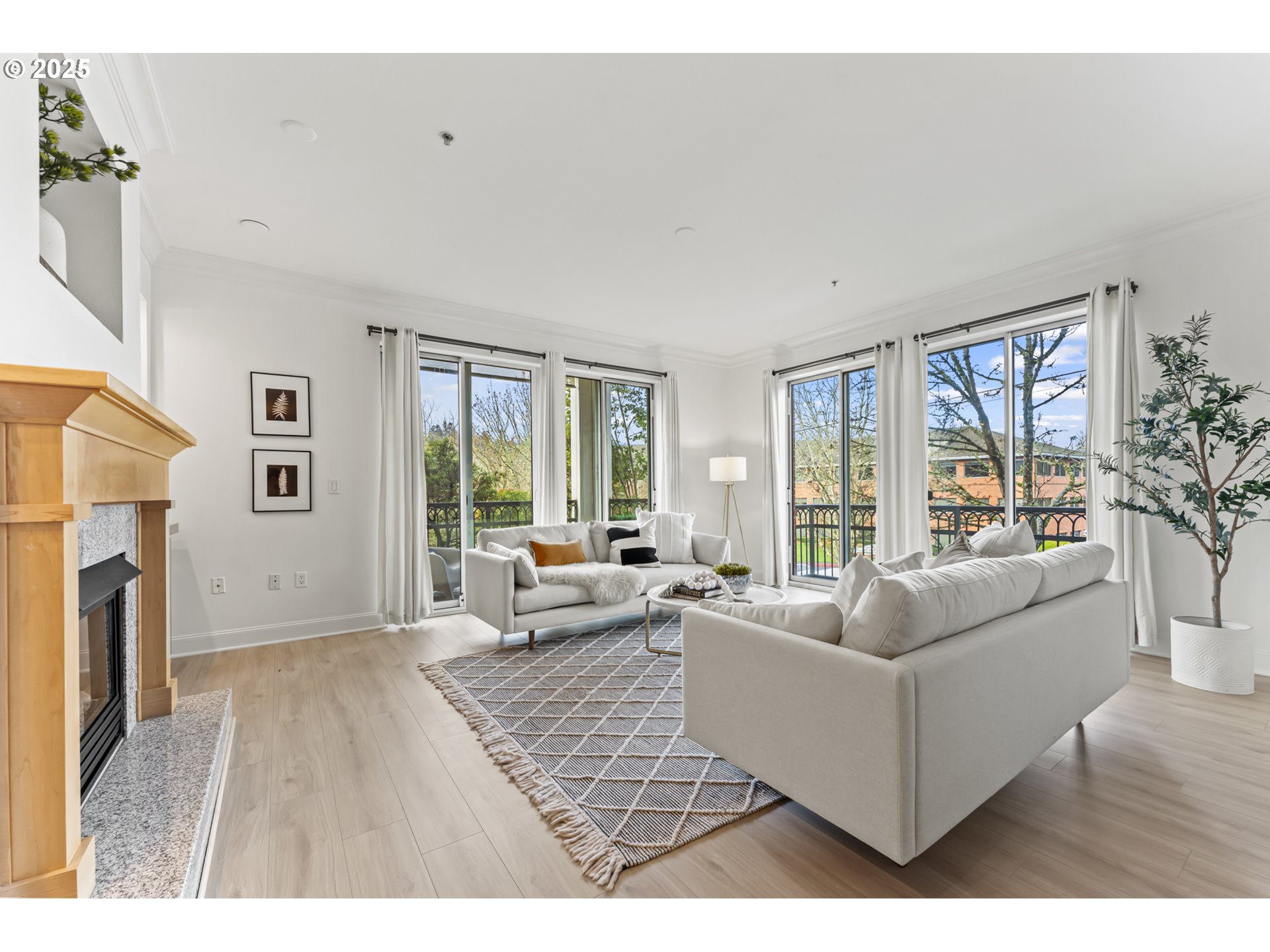196 SE SPOKANE ST 101