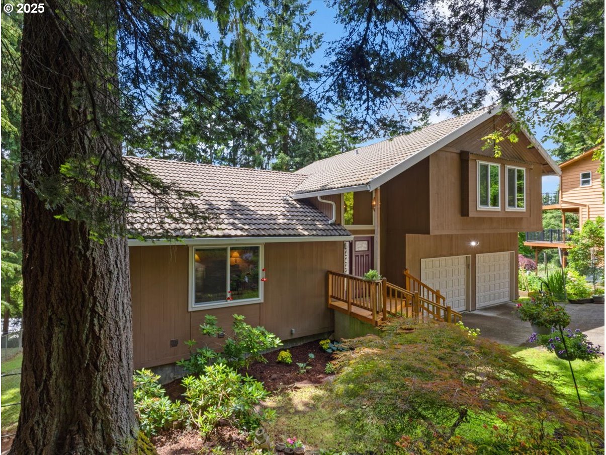 4415 POPLAR WAY