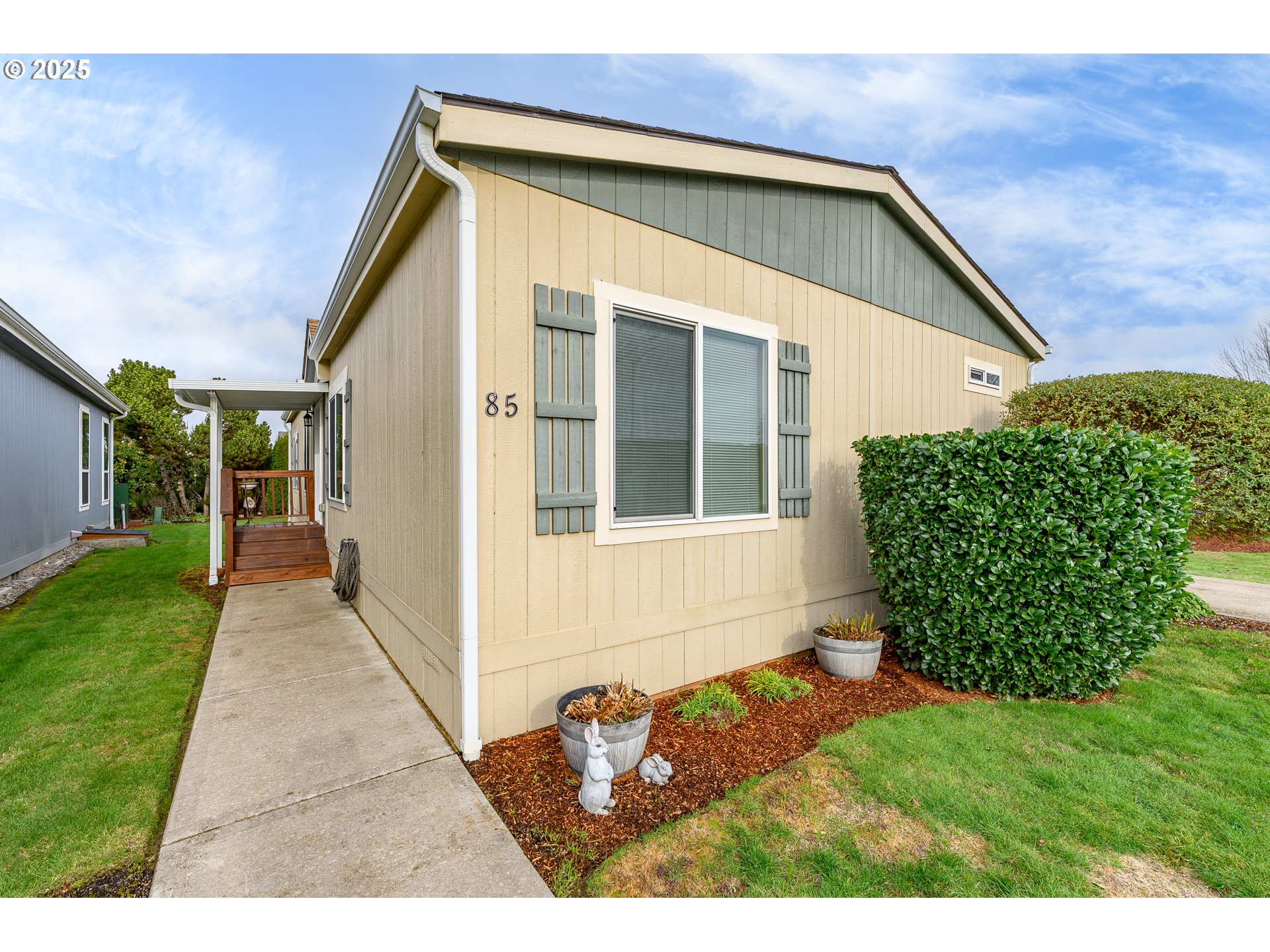 4155 NE THREE MILE LN 85