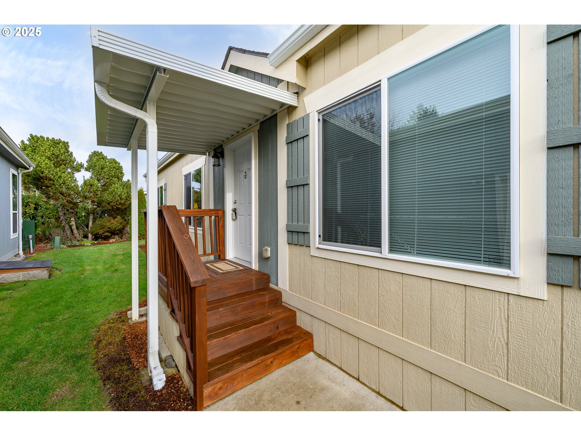 4155 NE THREE MILE LN 85