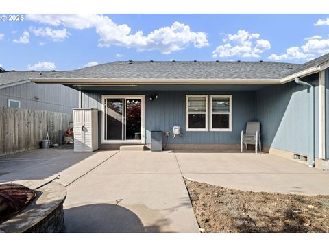 Tiny photo for 982 Creswood Dr, Creswell, OR 97426 (MLS # 612824145)