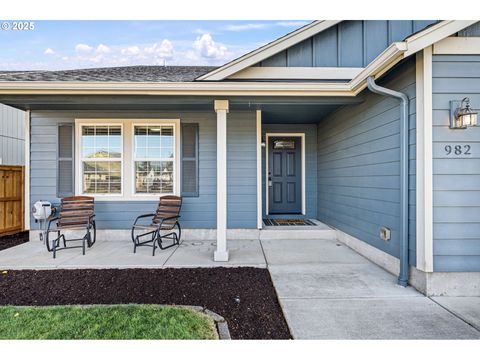 Tiny photo for 982 Creswood Dr, Creswell, OR 97426 (MLS # 612824145)
