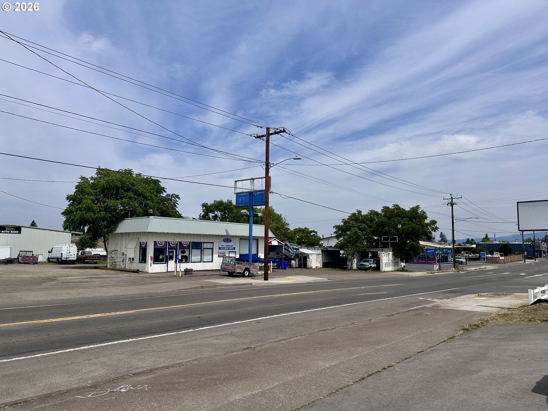 301 W MAIN ST