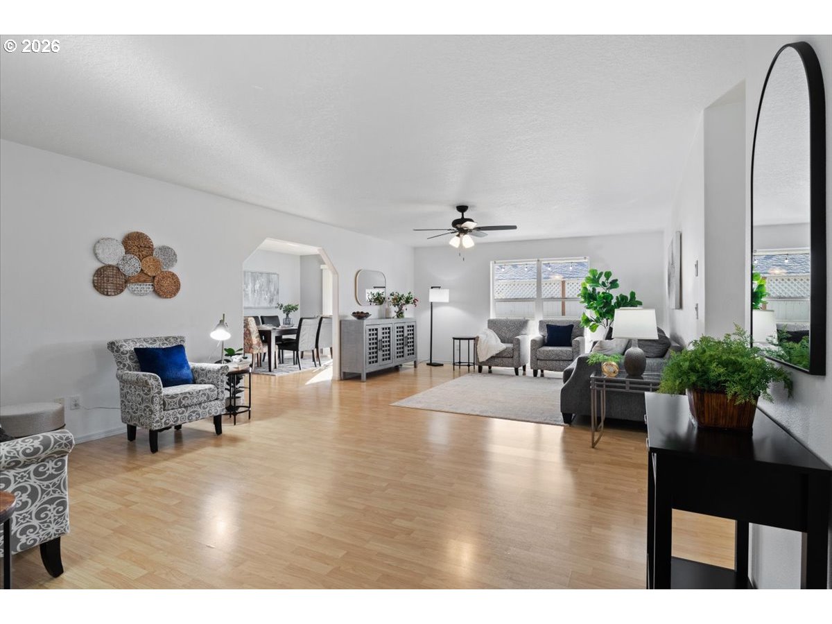 4240 NE PAINTBRUSH CT