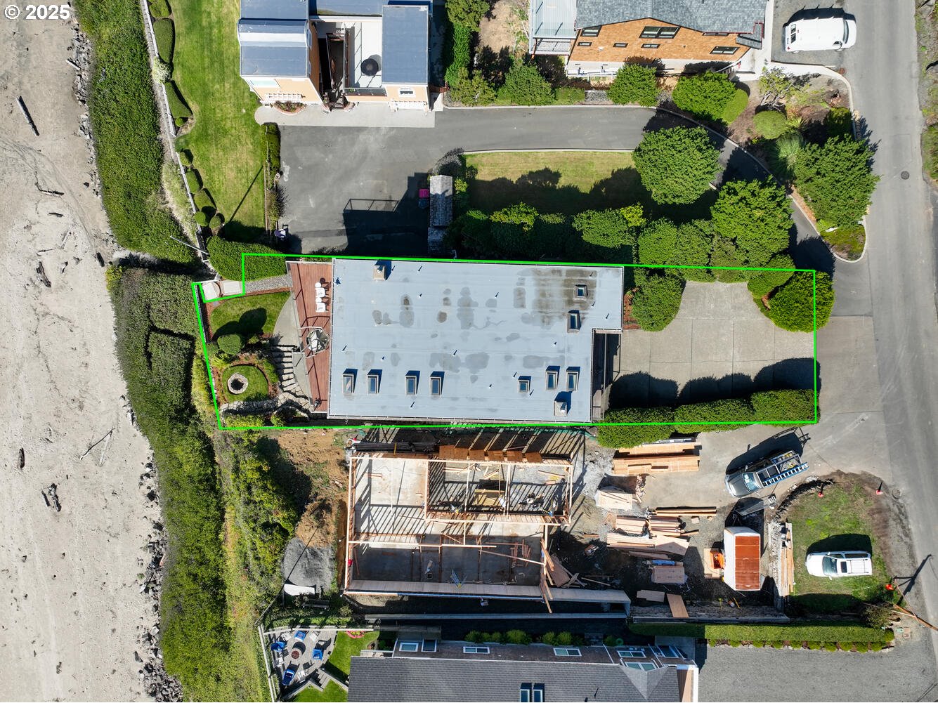 1880 PACIFIC ST